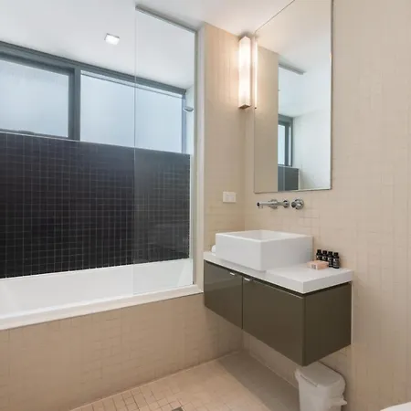 Quattro On Astor Aparthotel Brisbane Exterior photo